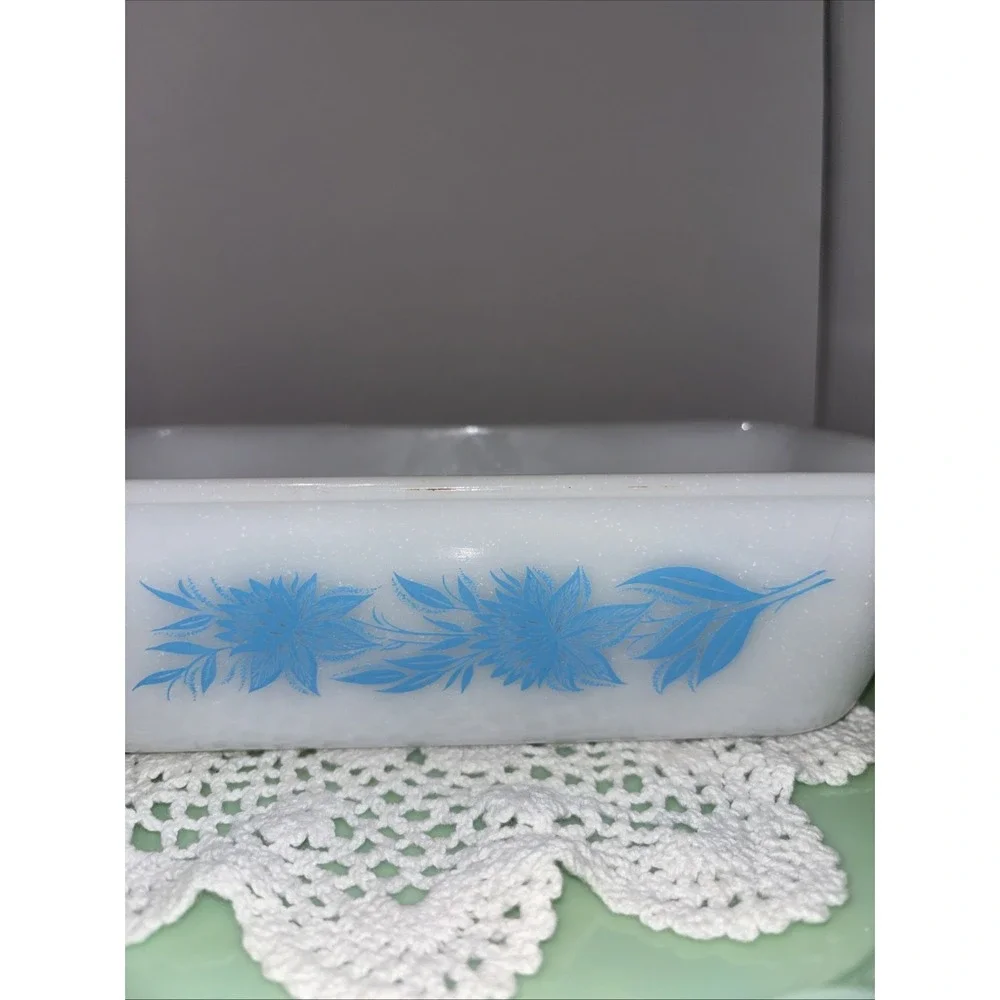 Glasbake vtg blue